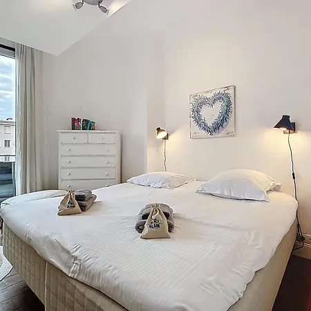Atypical With 3 Bedrooms Terrace And Sea View Appartement *