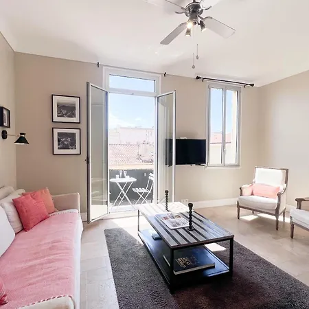 Atypical With 3 Bedrooms Terrace And Sea View Appartement *